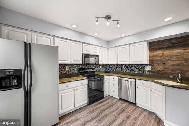 274 STANTON CT, Glen Mills, PA 19342