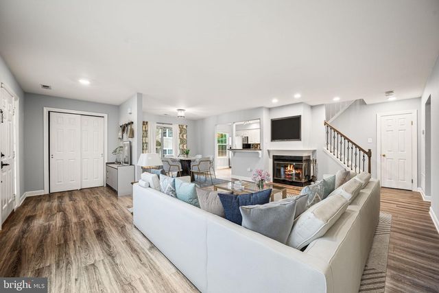 274 STANTON CT, Glen Mills, PA 19342