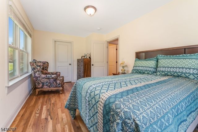 5 Marudy Dr, Clinton Town, NJ 08809