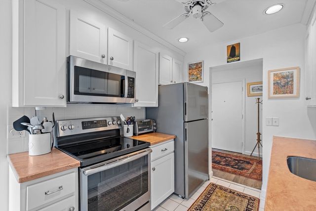 1210 Greendale Ave 340, Needham, MA 02492