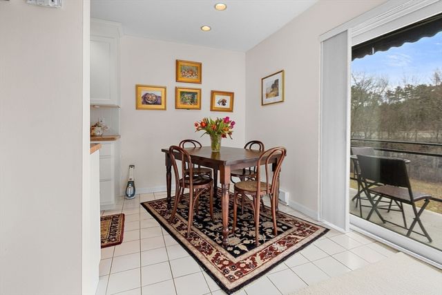 1210 Greendale Ave 340, Needham, MA 02492