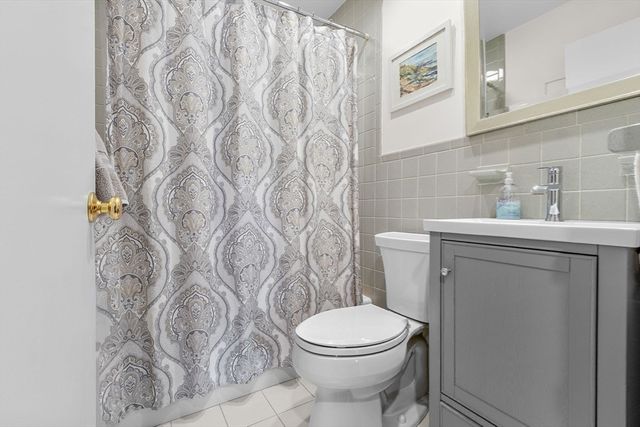 1210 Greendale Ave 340, Needham, MA 02492