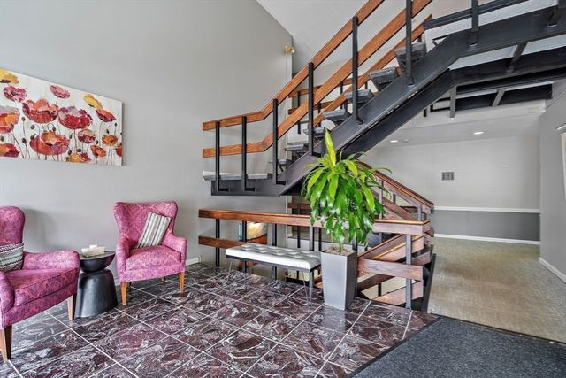 1210 Greendale Ave 340, Needham, MA 02492