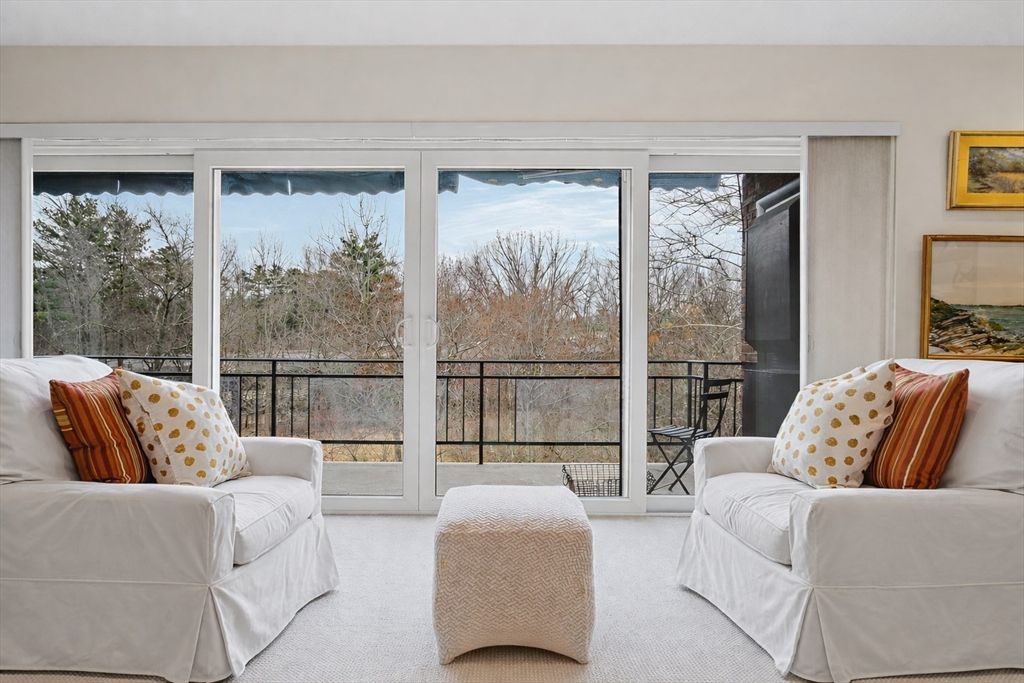 1210 Greendale Ave 340, Needham, MA 02492