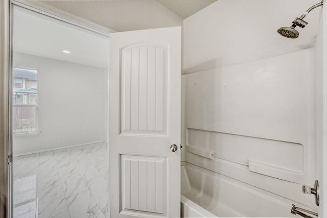 1100 Hyde Park DR, Round Rock, TX 78665