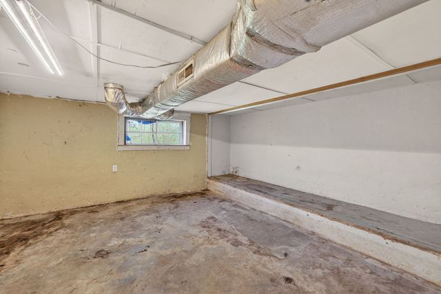 8294 Lawrenceburg Hwy, Mount Pleasant, TN 38474