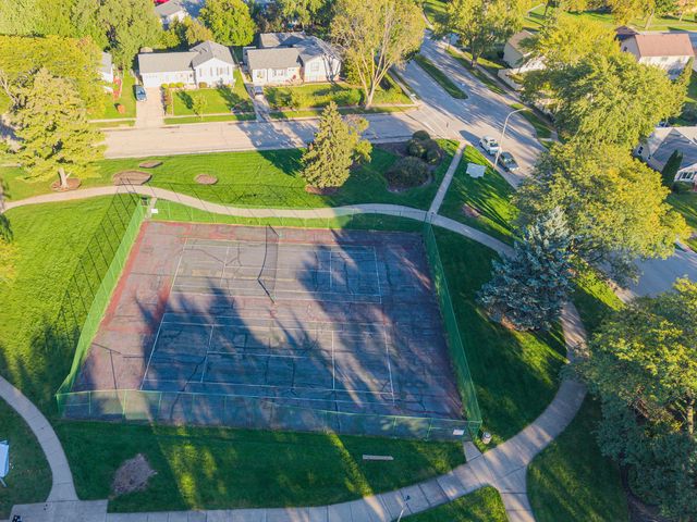 5810 Easton Court, Hanover Park, IL 60133