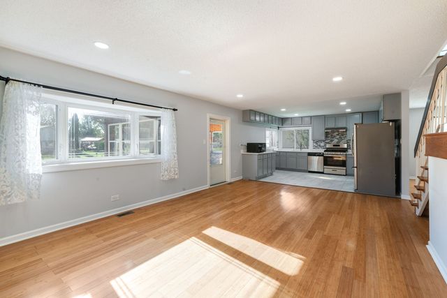 5810 Easton Court, Hanover Park, IL 60133