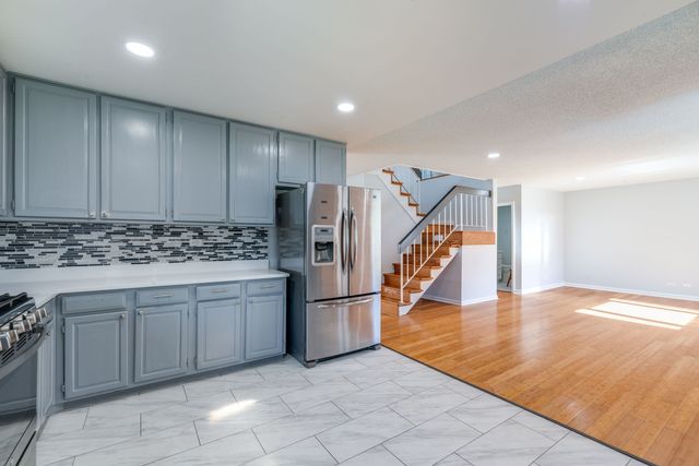 5810 Easton Court, Hanover Park, IL 60133