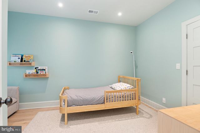 2325 20TH ST NW, Washington, DC 20009