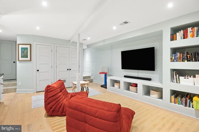 2325 20TH ST NW, Washington, DC 20009