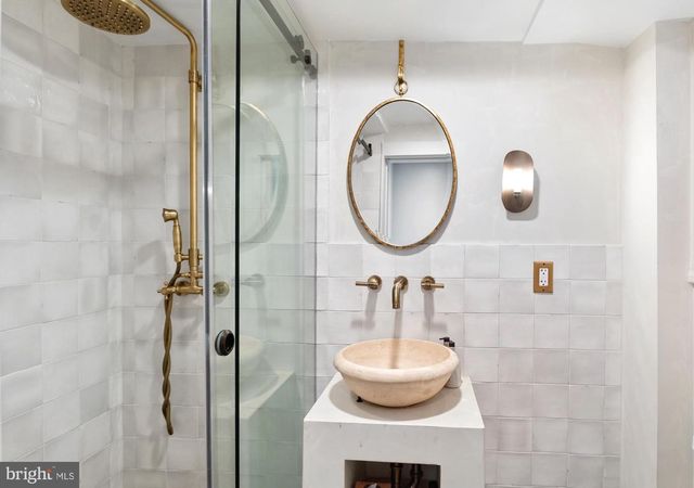 2325 20TH ST NW, Washington, DC 20009