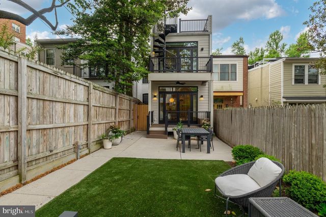 2325 20TH ST NW, Washington, DC 20009