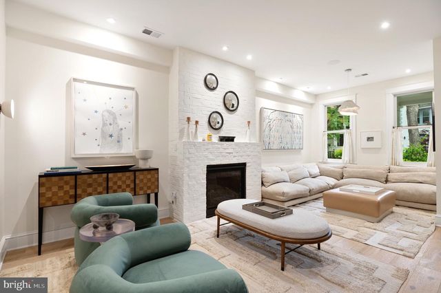 2325 20TH ST NW, Washington, DC 20009