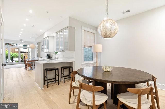 2325 20TH ST NW, Washington, DC 20009