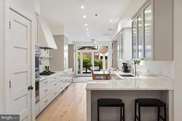 2325 20TH ST NW, Washington, DC 20009