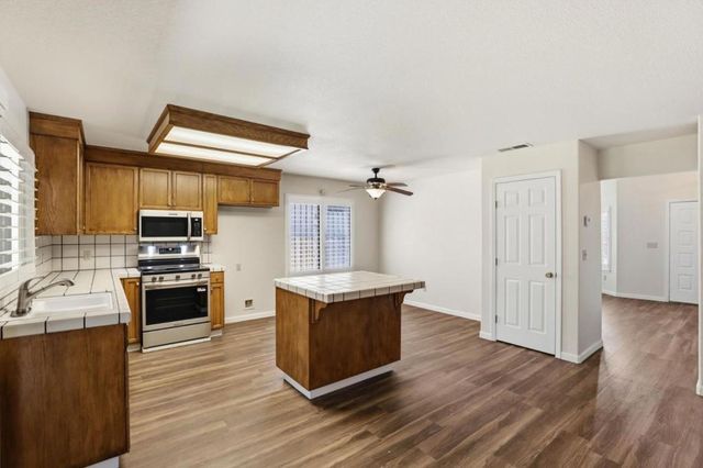 2308 Hammertown Drive, Stockton, CA 95210
