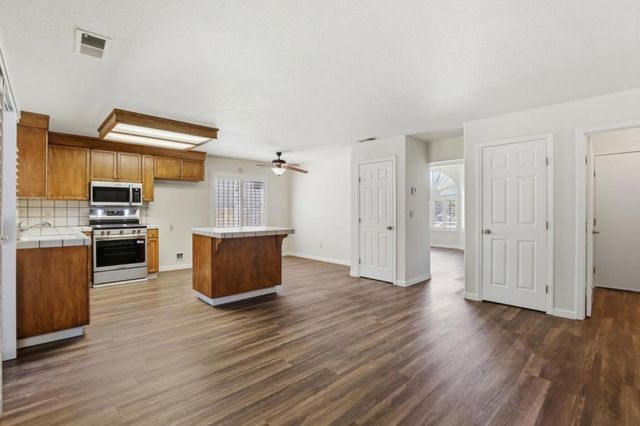 2308 Hammertown Drive, Stockton, CA 95210