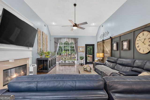 1632 Woodridge Bend, Mcdonough, GA 30252