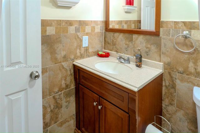 122 NE 204th Street 3, Miami Gardens, FL 33179