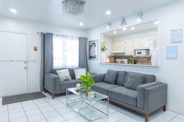 122 NE 204th Street 3, Miami Gardens, FL 33179