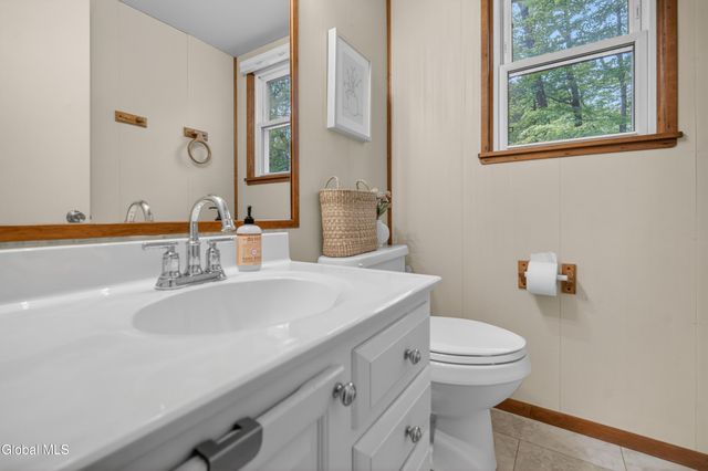 18 Michael Drive, Saratoga Springs, Inside, NY 12866
