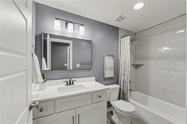 26138 W 96th Street, Lenexa, KS 66227