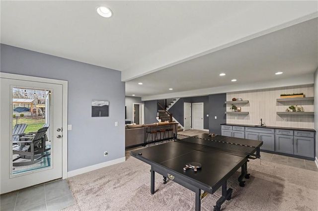 26138 W 96th Street, Lenexa, KS 66227