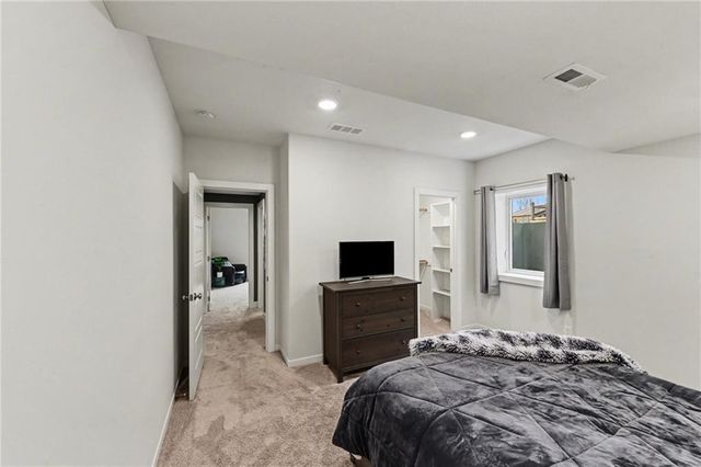 26138 W 96th Street, Lenexa, KS 66227