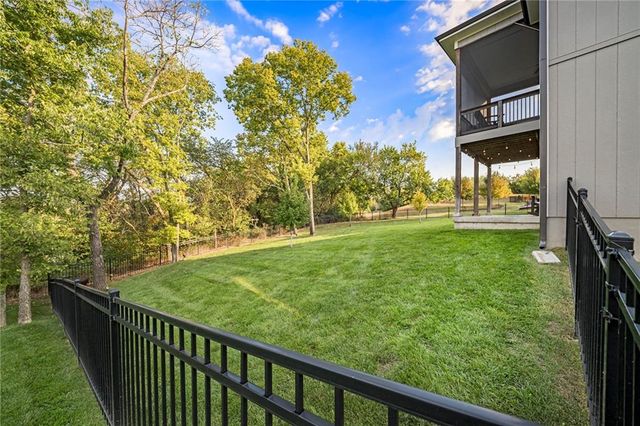 26138 W 96th Street, Lenexa, KS 66227