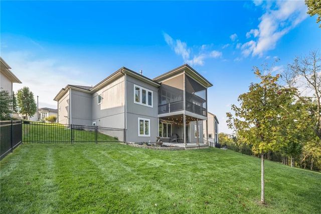 26138 W 96th Street, Lenexa, KS 66227