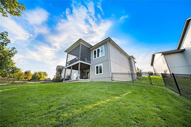 26138 W 96th Street, Lenexa, KS 66227