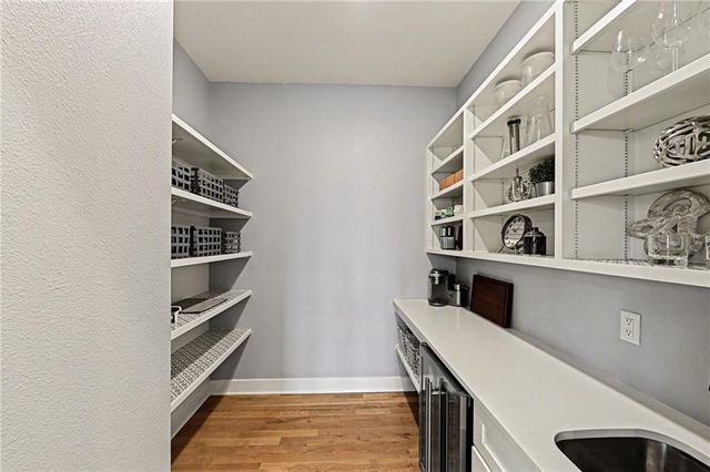 26138 W 96th Street, Lenexa, KS 66227