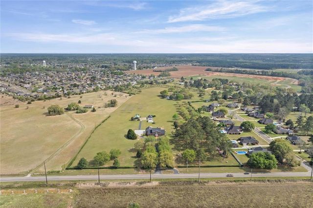 10447 Jeff Hamilton Road, Mobile, AL 36695