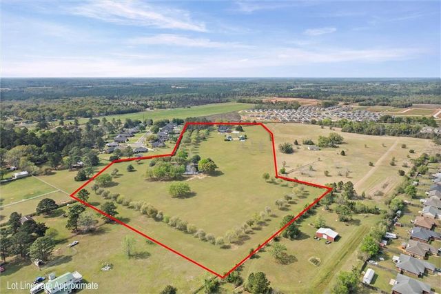 10447 Jeff Hamilton Road, Mobile, AL 36695