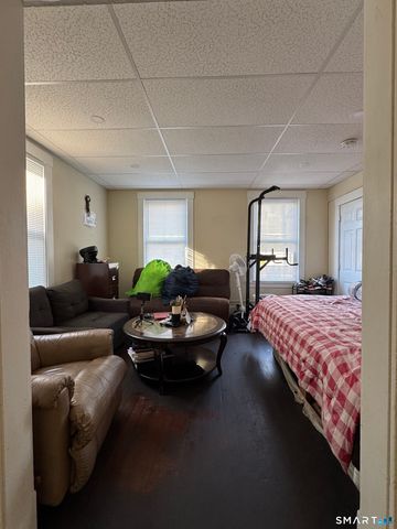 144 Montauk Avenue, New London, CT 06320