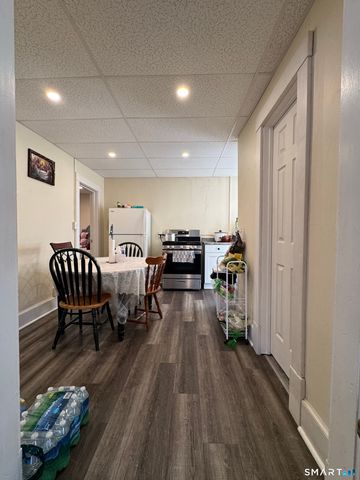 144 Montauk Avenue, New London, CT 06320