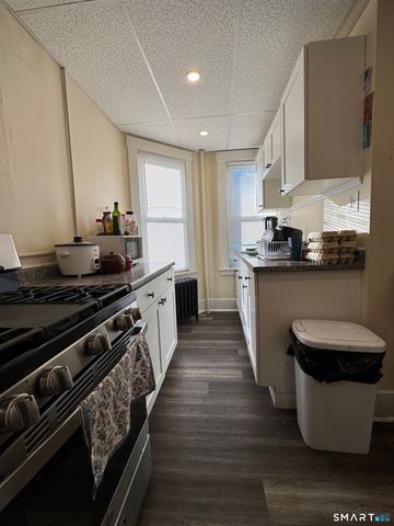 144 Montauk Avenue, New London, CT 06320