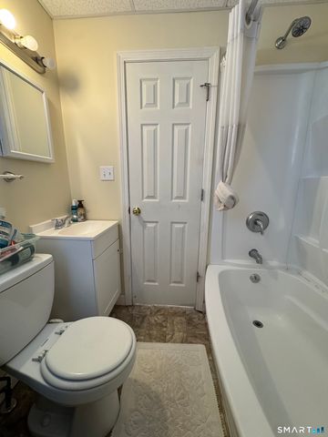 144 Montauk Avenue, New London, CT 06320