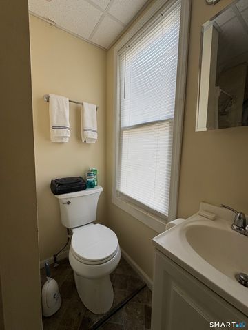 144 Montauk Avenue, New London, CT 06320