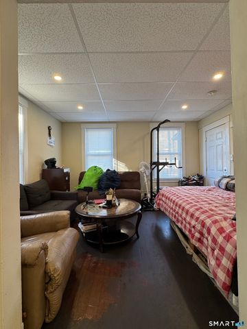 144 Montauk Avenue, New London, CT 06320