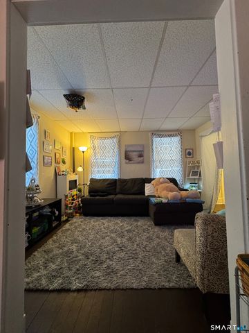 144 Montauk Avenue, New London, CT 06320