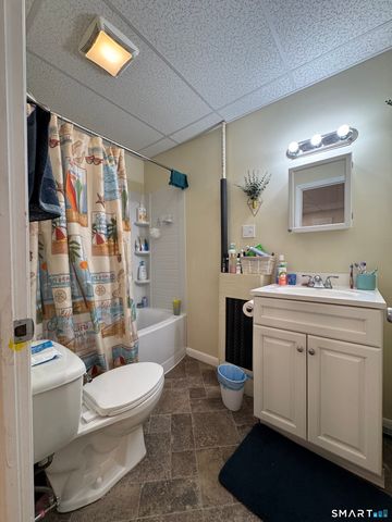 144 Montauk Avenue, New London, CT 06320