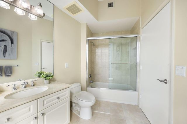 111 SE 8th Avenue Ph-1701, Fort Lauderdale, FL 33301