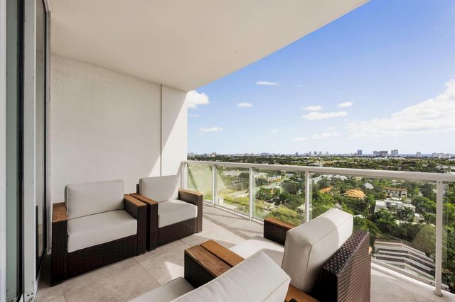 111 SE 8th Avenue Ph-1701, Fort Lauderdale, FL 33301