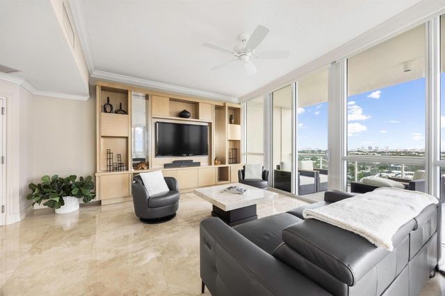 111 SE 8th Avenue Ph-1701, Fort Lauderdale, FL 33301