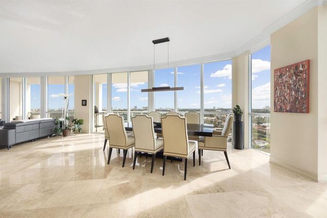 111 SE 8th Avenue Ph-1701, Fort Lauderdale, FL 33301
