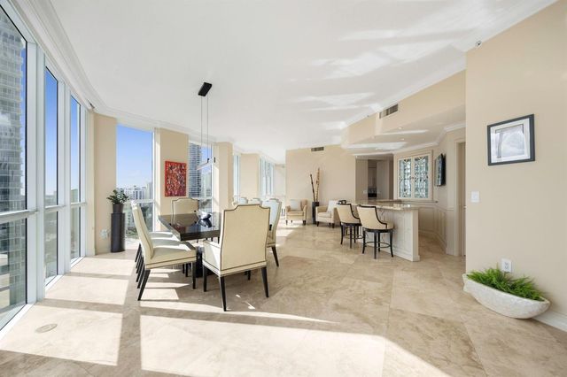 111 SE 8th Avenue Ph-1701, Fort Lauderdale, FL 33301
