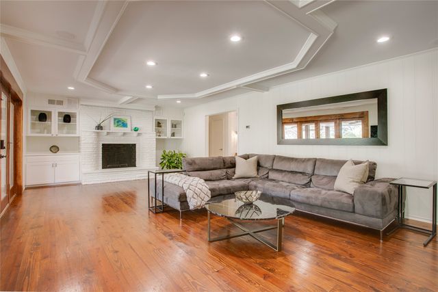 7015 Midbury Drive, Dallas, TX 75230