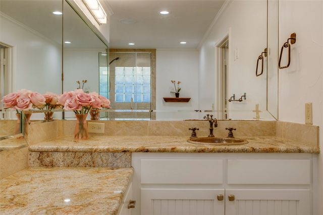 7015 Midbury Drive, Dallas, TX 75230